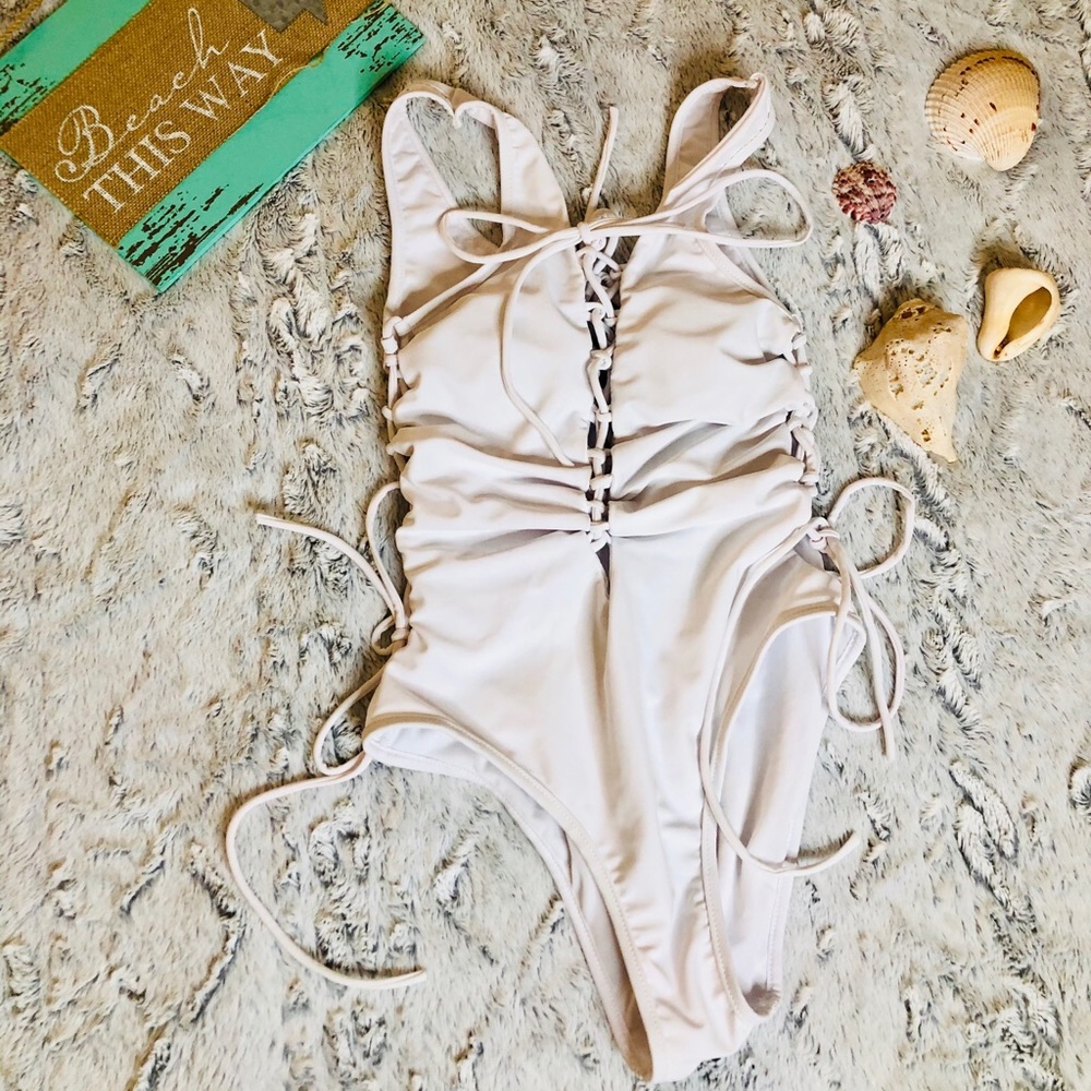 One piece bikini ✨